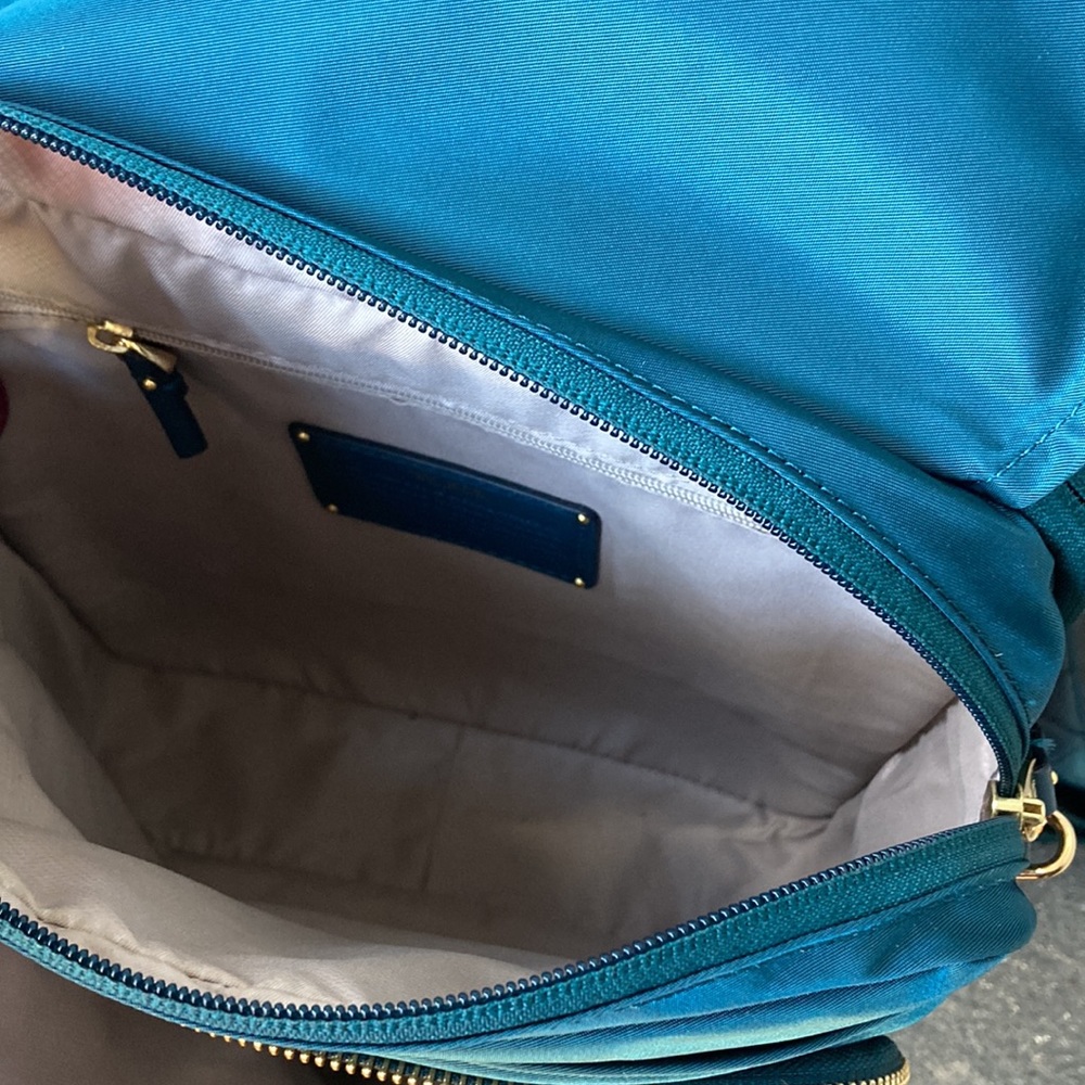 Backpack - Picture 5 of 8